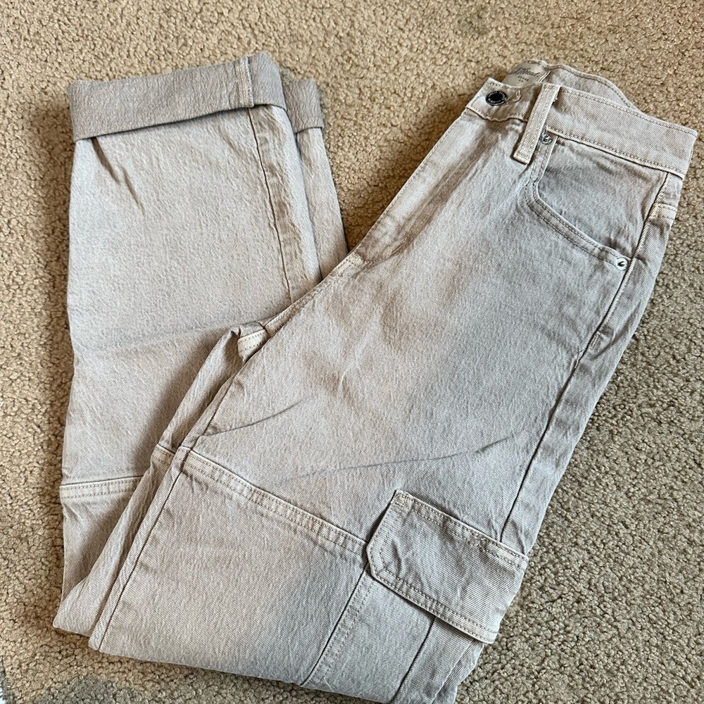 Universal Thread Women's Beige Jeans - image 4